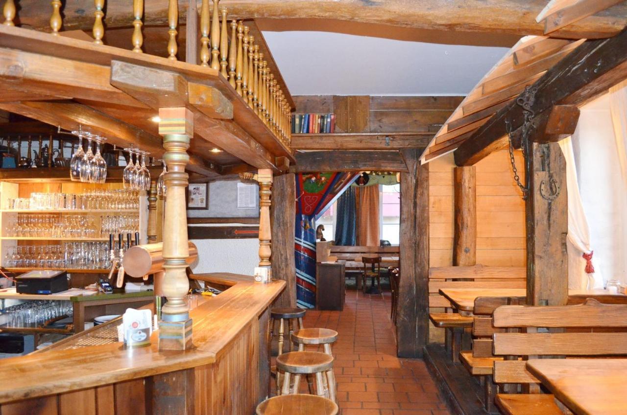 Hotel "Cafe Verkehrt" - Wellcome Motorbiker, Berufsleute Und Reisende Im Schwarzwald Oberhof  외부 사진