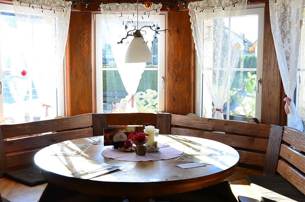Hotel "Cafe Verkehrt" - Wellcome Motorbiker, Berufsleute Und Reisende Im Schwarzwald Oberhof  외부 사진